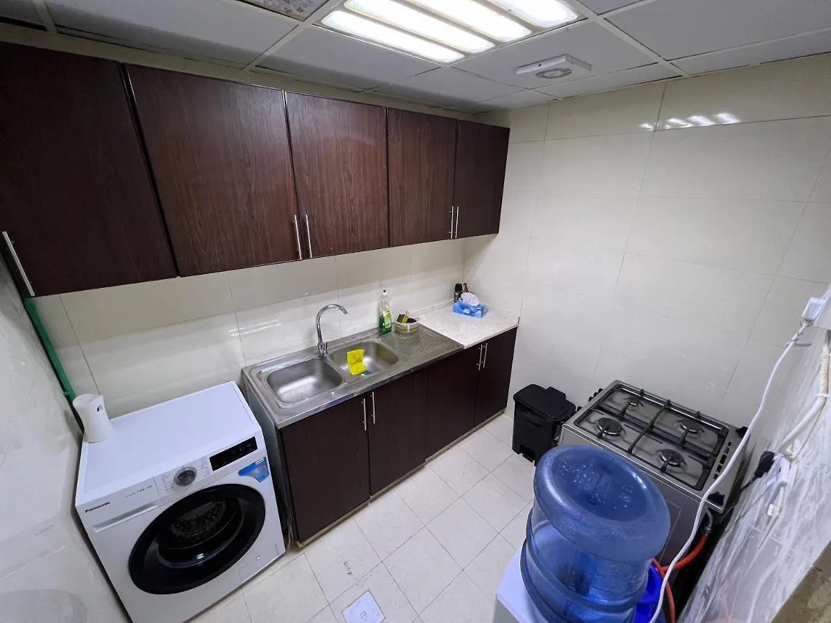 Single Bed Hosted By Dinar Apartments أبو ظبي منزل للإقامة