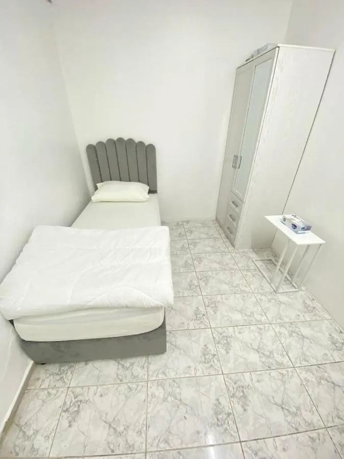 Single Bed Hosted By Dinar Apartments أبو ظبي